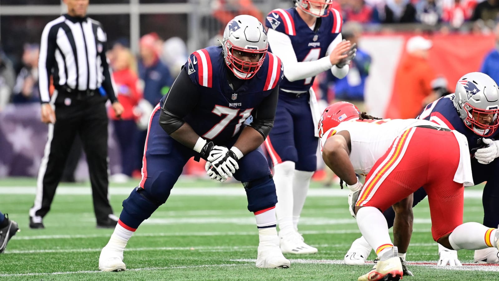 Patriots OL Mike Onwenu Unveils What Position He Plans to Play in 2024