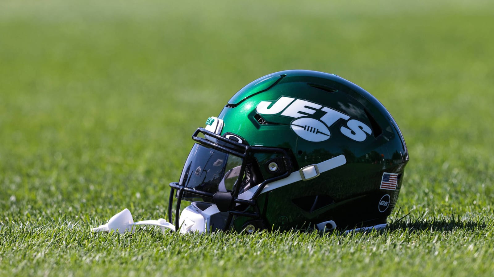 Jets Sign Pair of Young QB’s Following Rook Tryouts