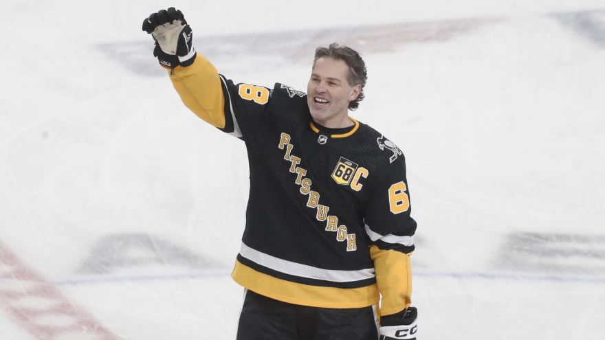 Penguins want to add legendary former player to front office