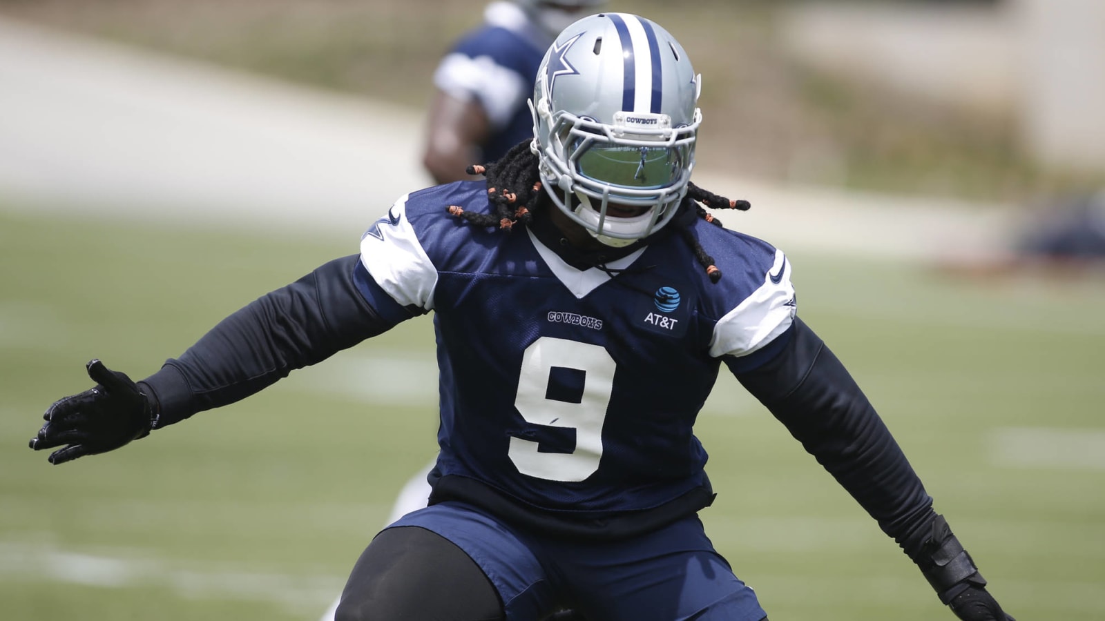 Packers sign LB Jaylon Smith