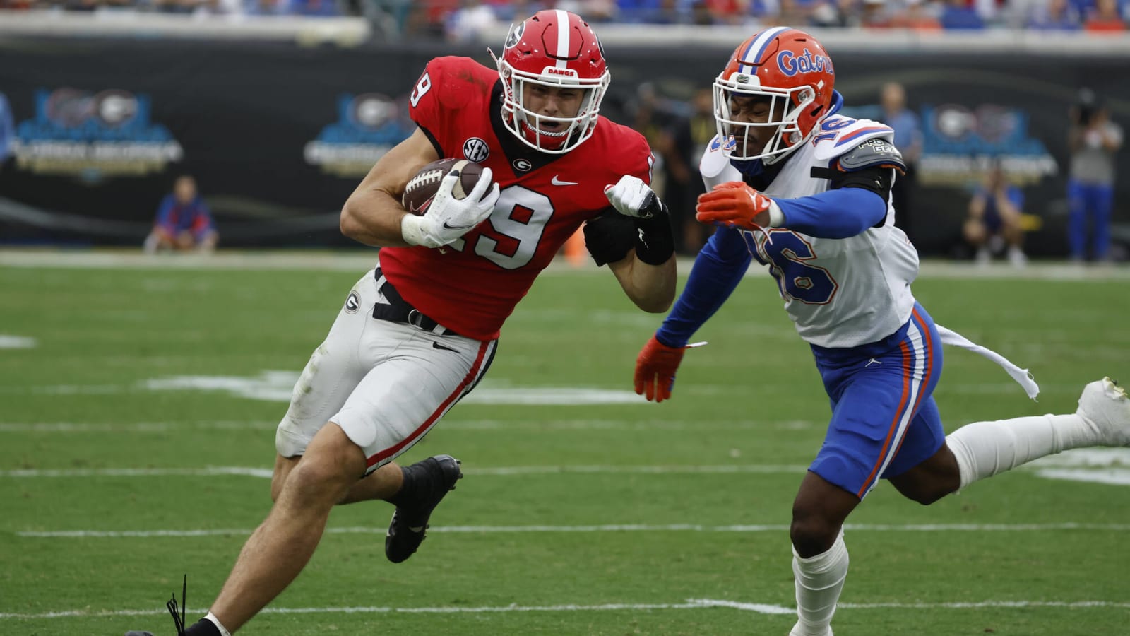 Watch Georgia s Brock Bowers Makes Play Of The Year Against Florida 