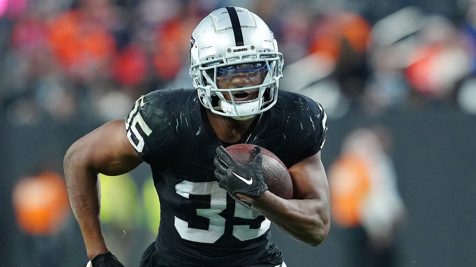Raiders RB placed on IR, ending 2024 season