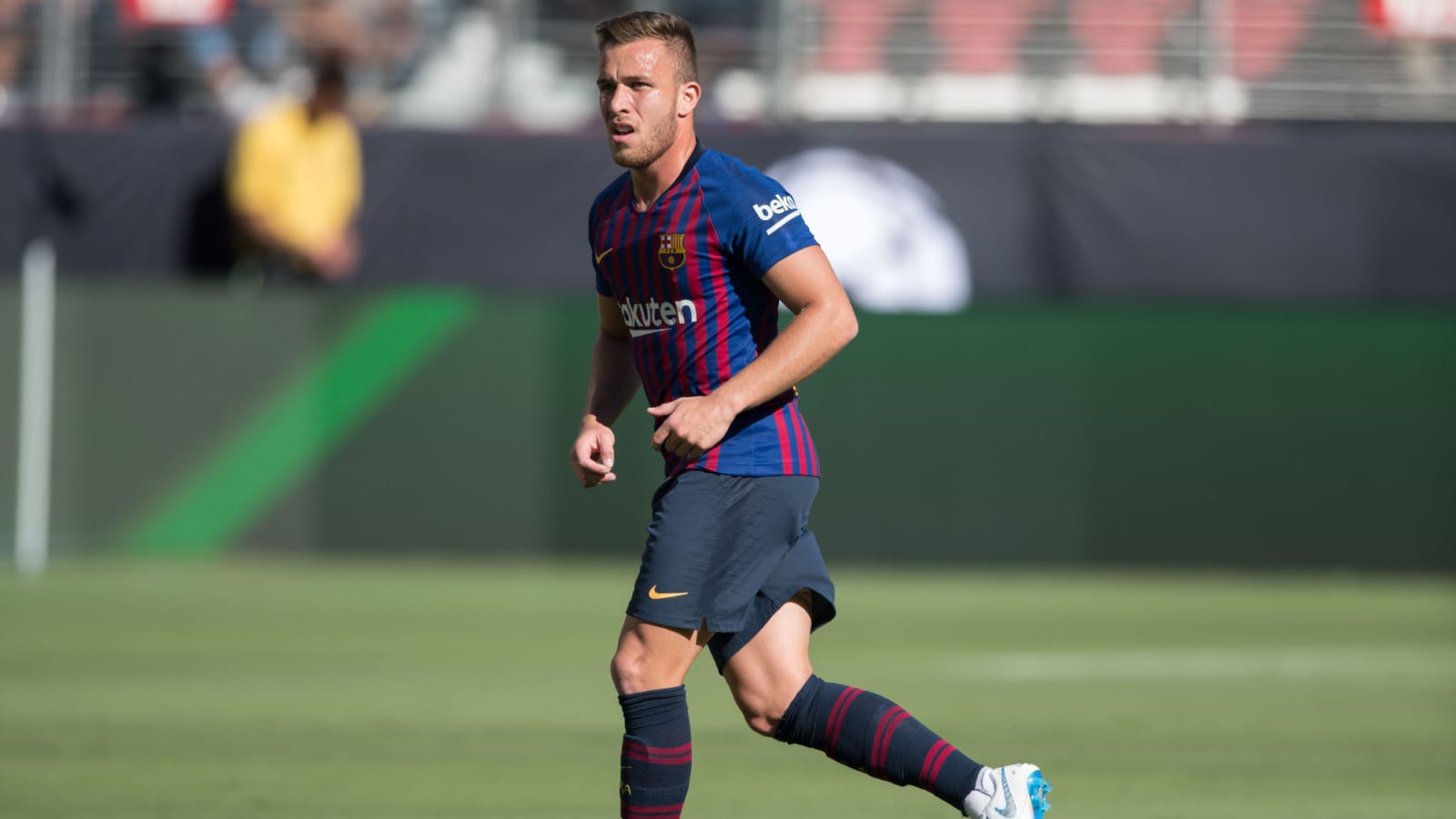 Juventus make Arsenal target available for transfer