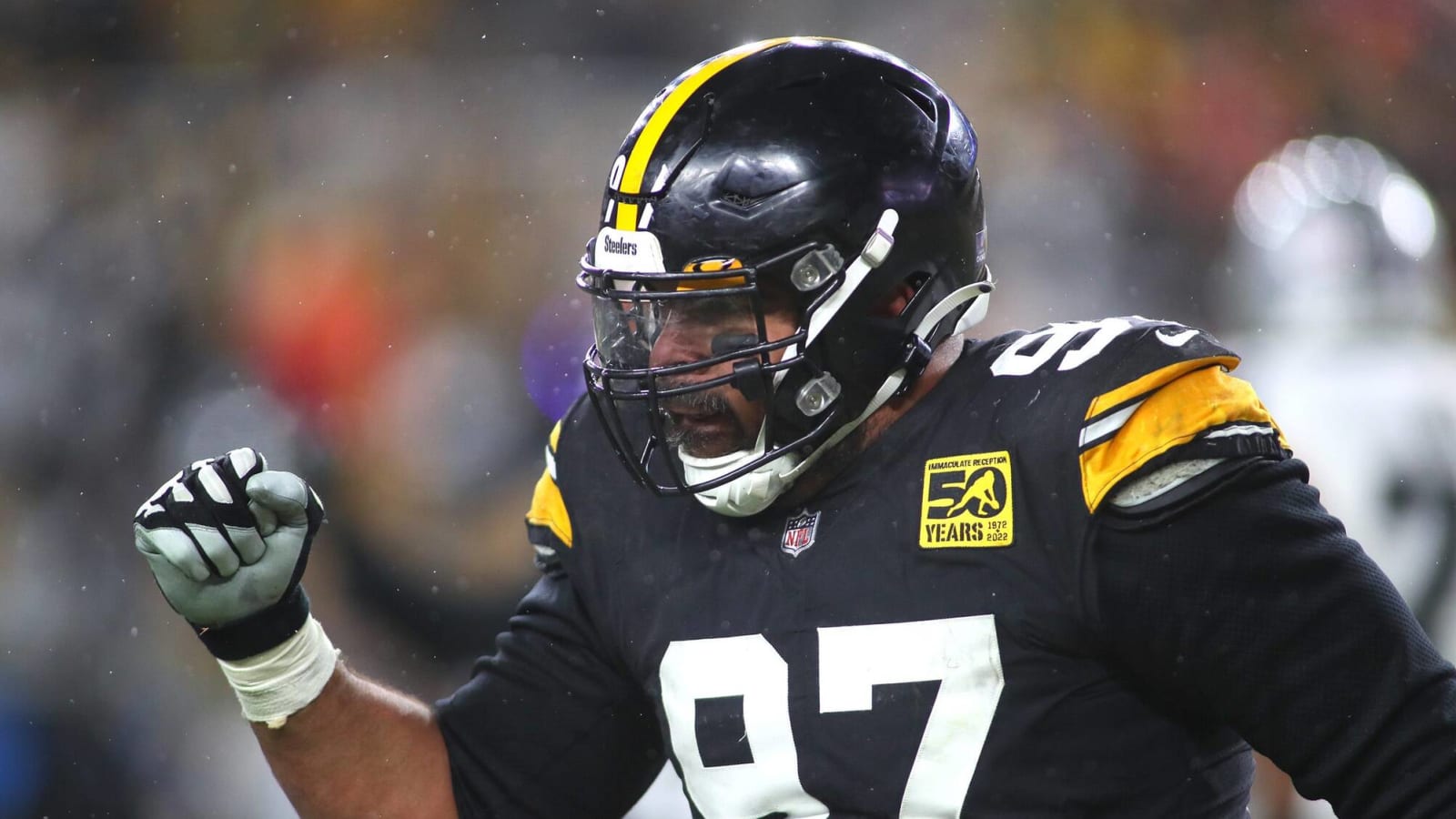Jason Mackey: Does Cam Heyward Need A Social Media Coach? - uwdby7o