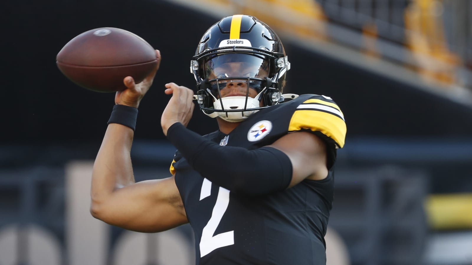 Analyst defends Steelers' Fields following latest criticisms