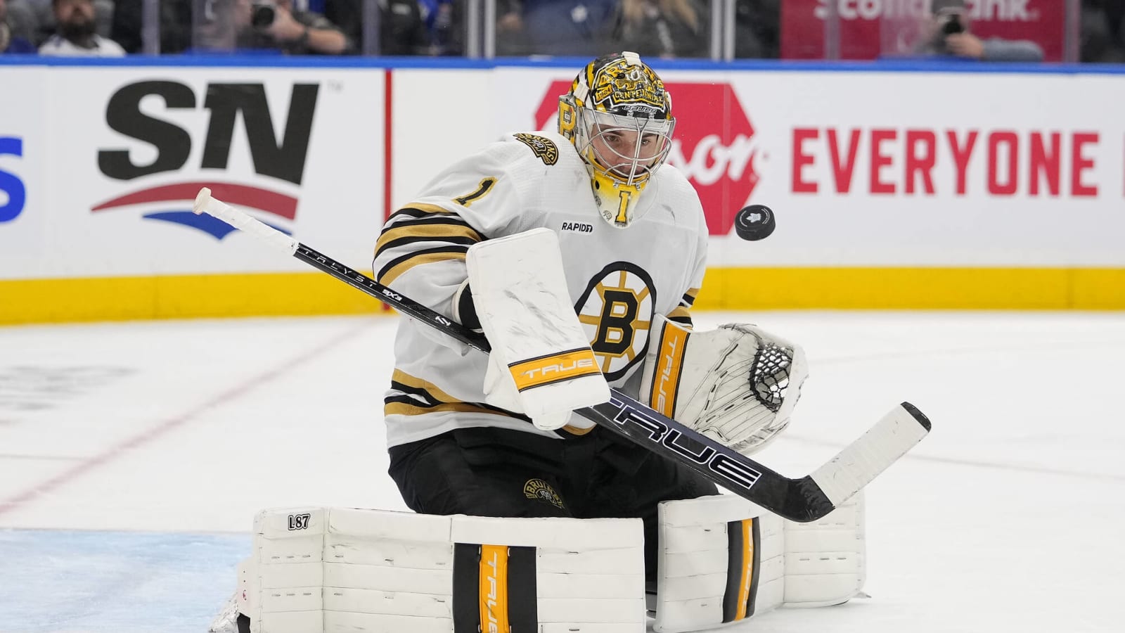 Jeremy Swayman and the Bruins Defeat Washington Capitals in Shootout | 3/30/2024