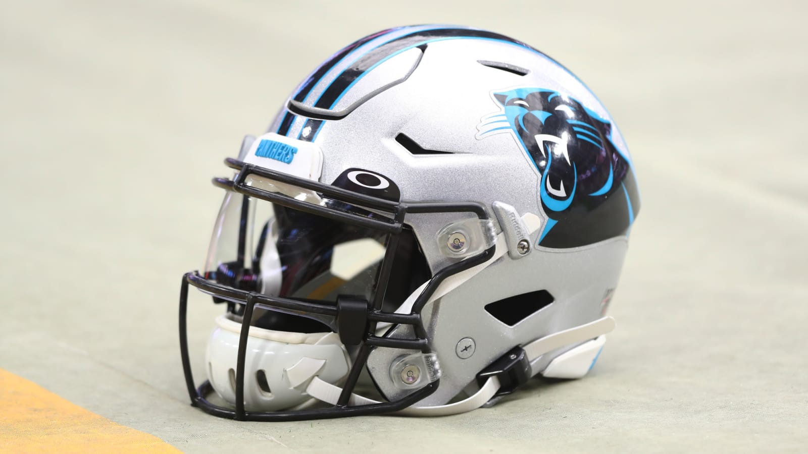 Panthers thinking big with unorthodox free-agent signing