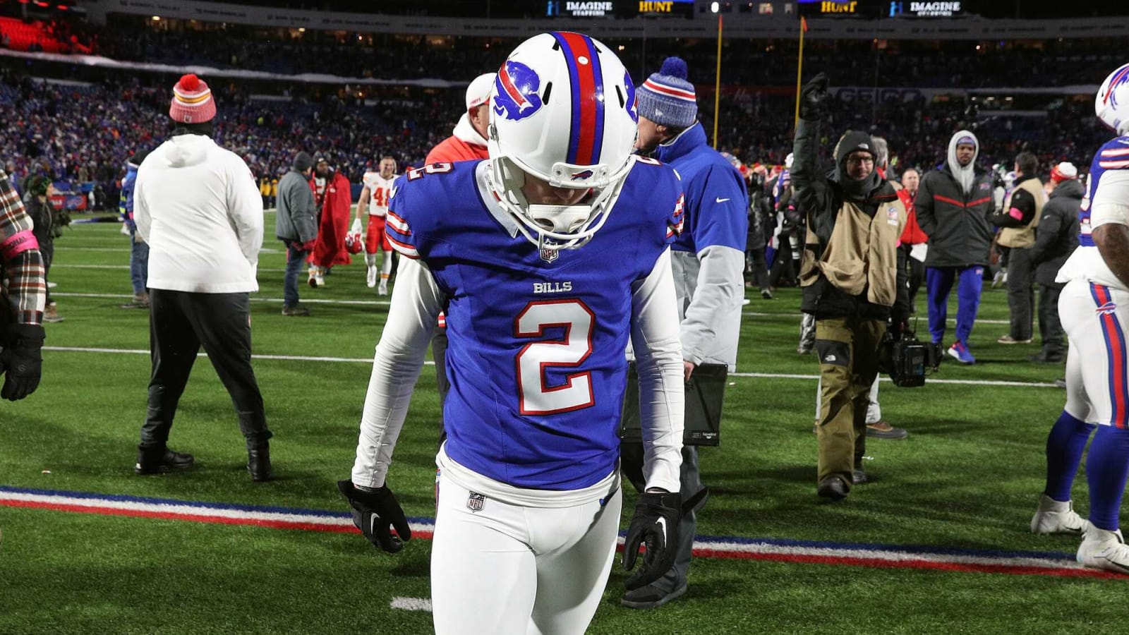 Bills sticking with kicker despite continued struggles