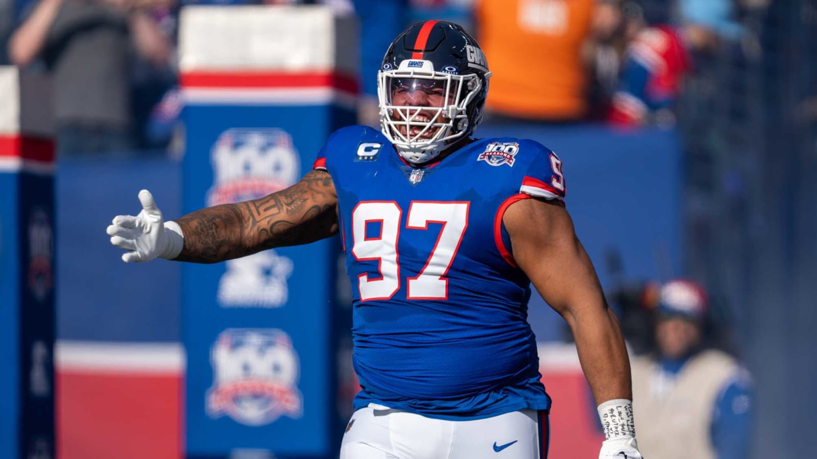 Giants Pro Bowler suffers dislocated elbow in Cowboys loss