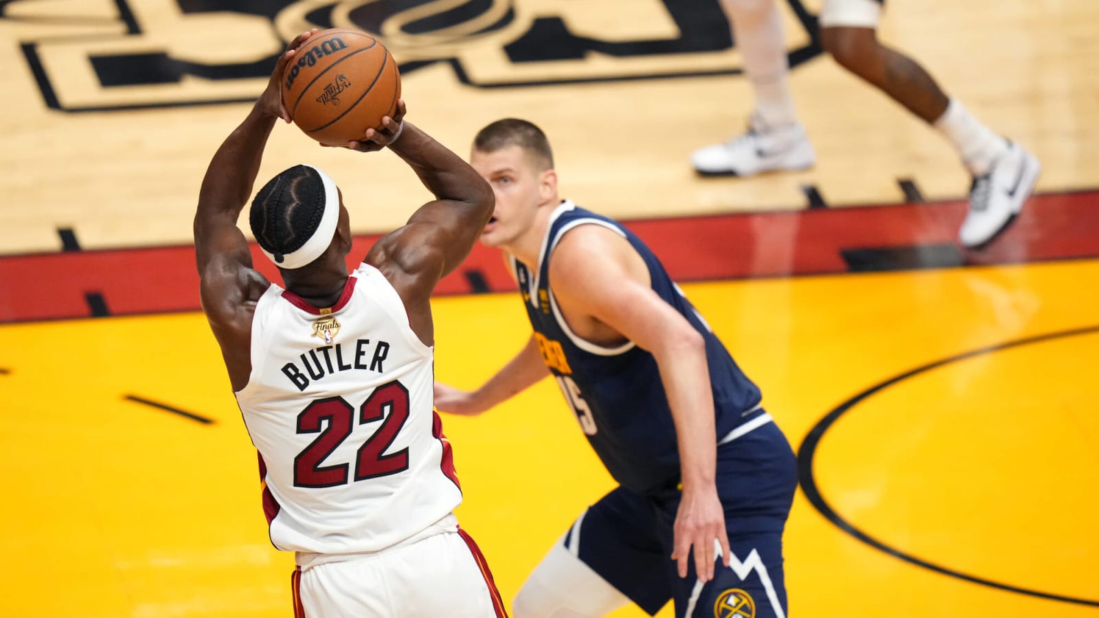 'Playoff Jimmy' not enough for Heat in Game 4