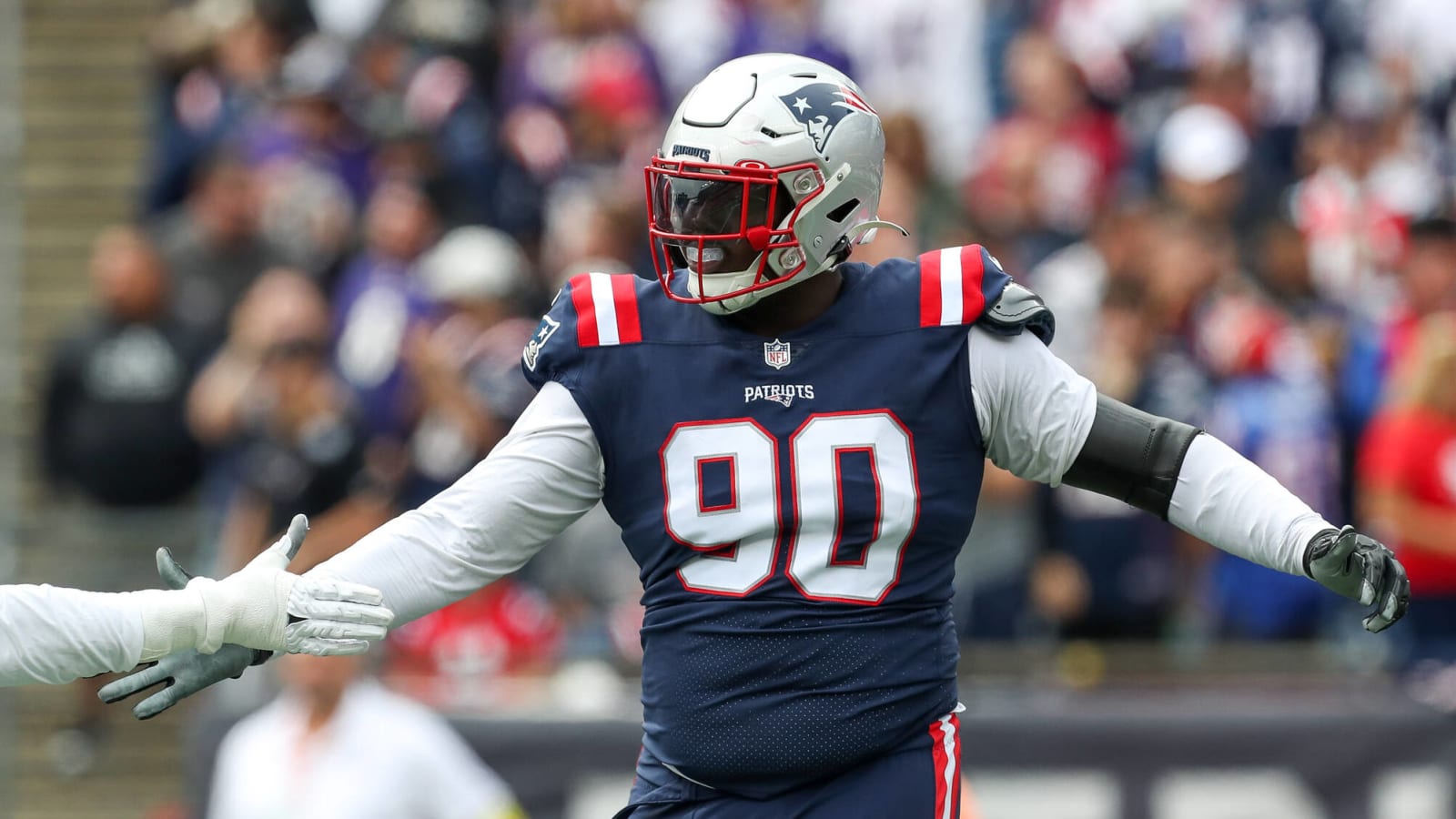  New England Patriots Give Rising Star Largest Contract Since Tom Brady