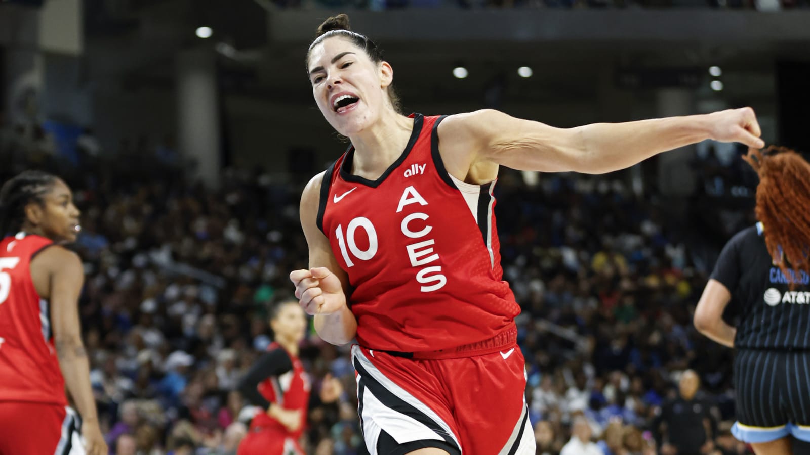 ‘She a 10’: Cameron Brink Reacts to Kelsey Plum’s First Look in Sparks Jersey