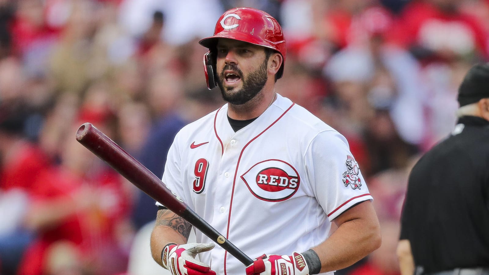 Reds place three time All Star IF Mike Moustakas on IL Yardbarker