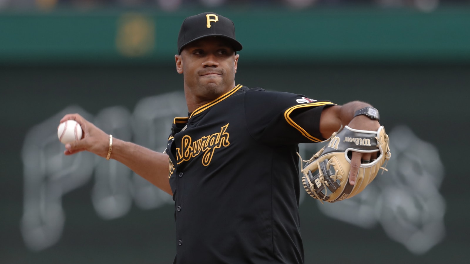 NFL insider shares if Steelers want Wilson or Fields to start