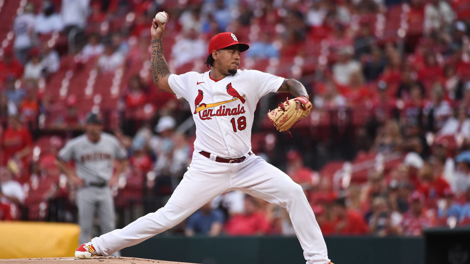 Giants sign pitcher Carlos Martinez to minor league deal