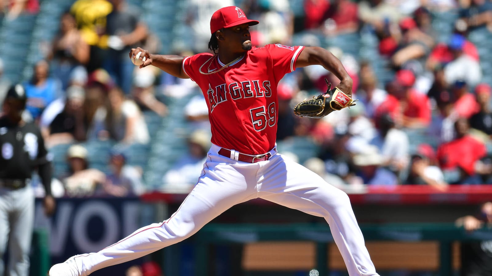 Angels building up standout reliever for starting work