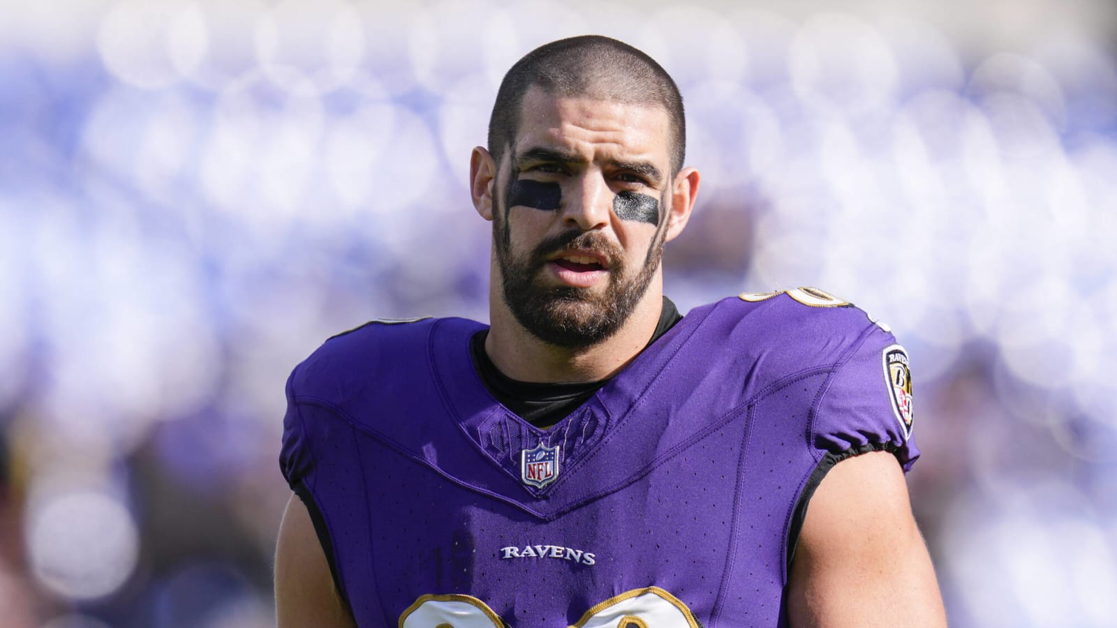 Ravens star helps save woman's life during mid-flight emergency