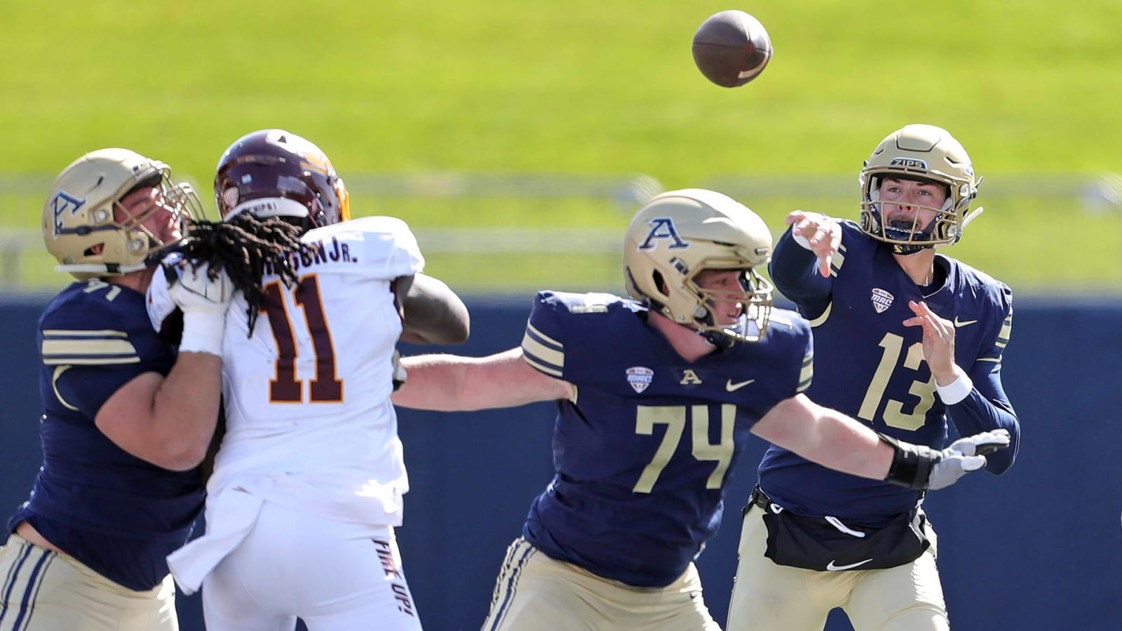 Akron botched play leads to game-winning Central Michigan TD