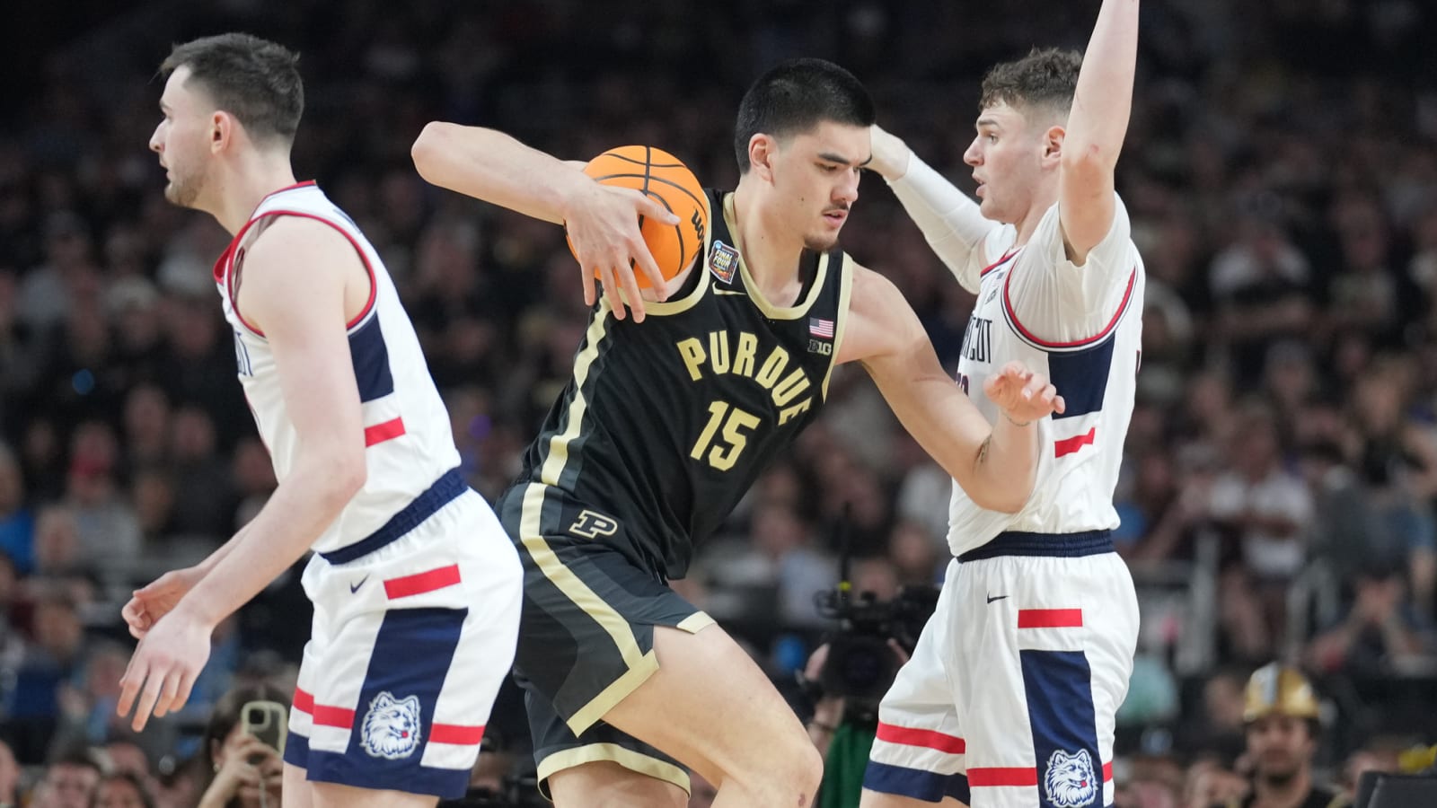 Report: NBA team with top-10 pick 'extremely high' on Edey