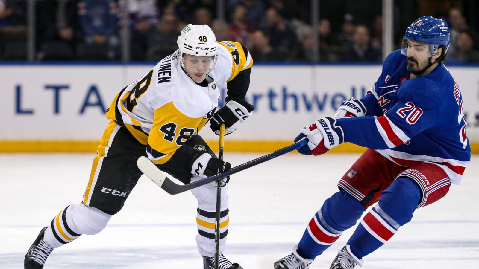 Penguins Start Offseason Moves by Re-Signing Valtteri Puustinen