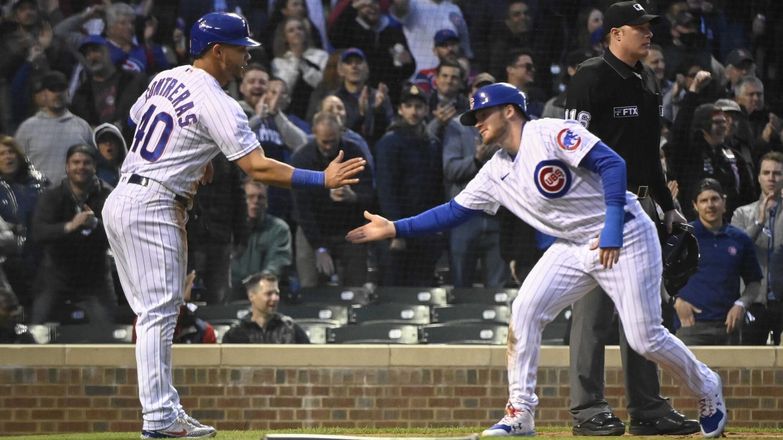 Willson Contreras, Ian Happ share emotional moment in dugout