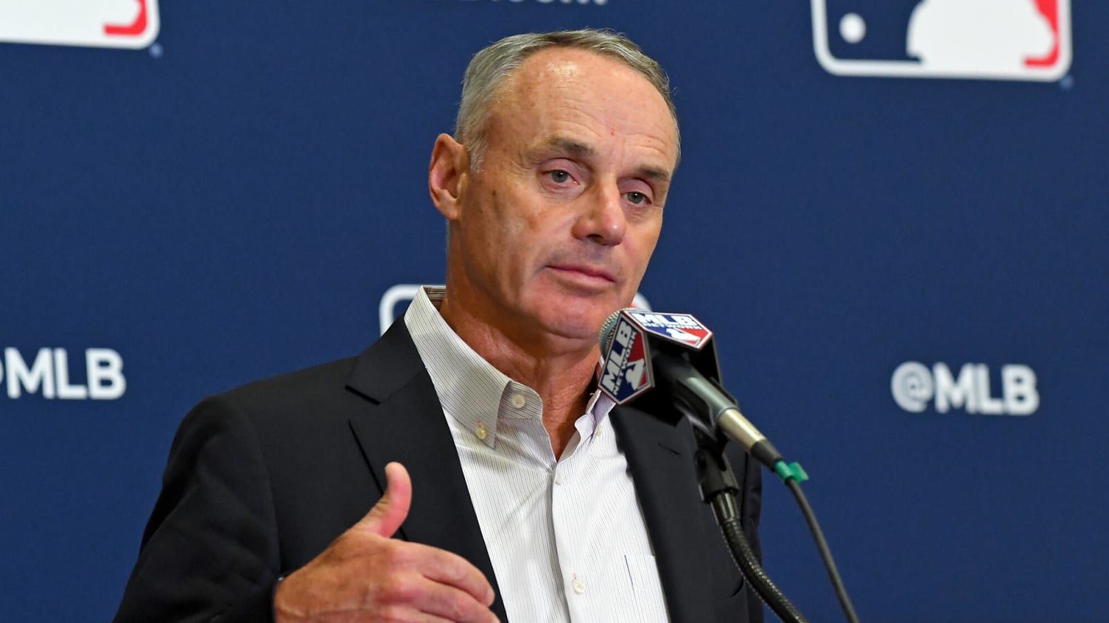 Manfred 'believes' lockout will end in time for regular season