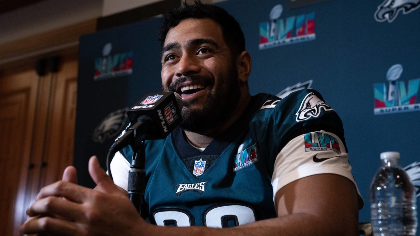 Eagles lineman Jordan Mailata deserves end zone shot