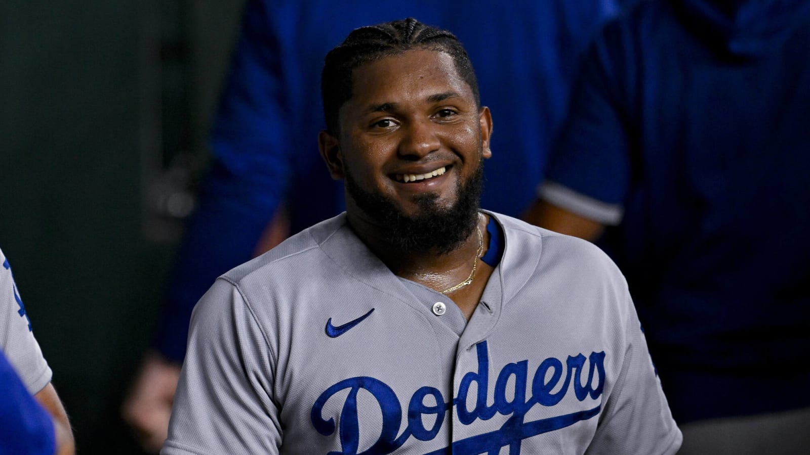 Dodgers Outright Yonny Hernández