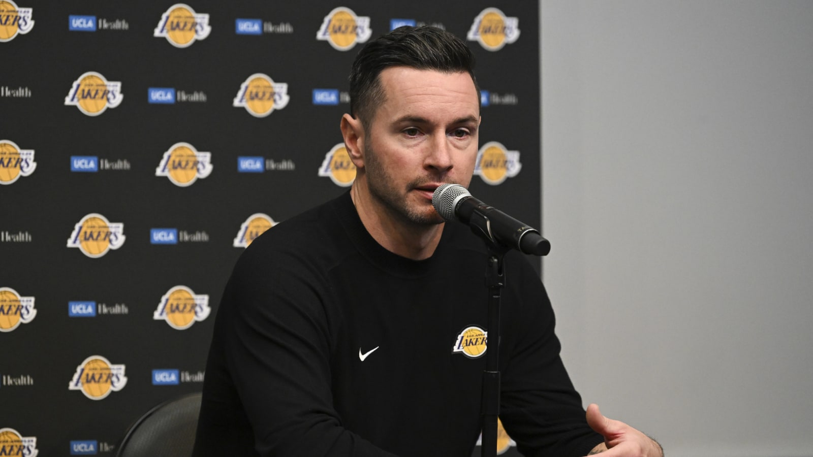 LeBron James Stands Up For JJ Redick After Saying NBA Players Shouldn&#39;t Be Using New Basketball Every Game