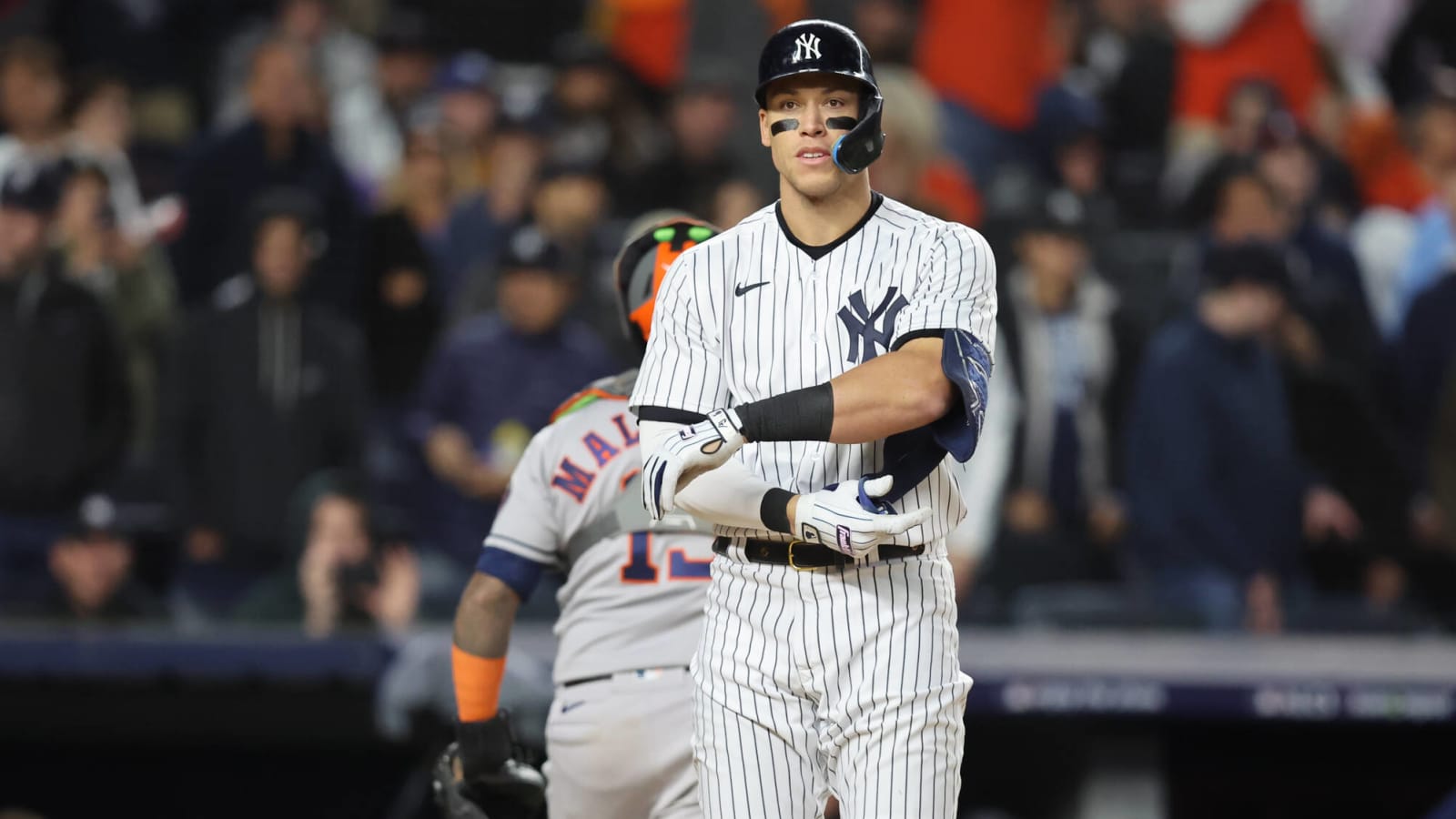 Could Dodgers Sign Aaron Judge, Move Mookie Betts To 2B? - MLB