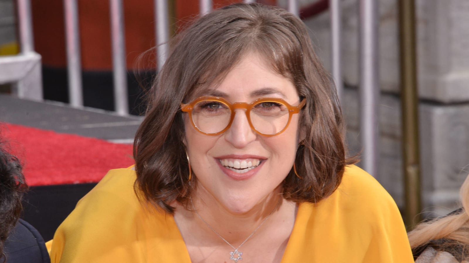 Mayim Bialik on 'Jeopardy!' drama: 'Just let me read the clues'