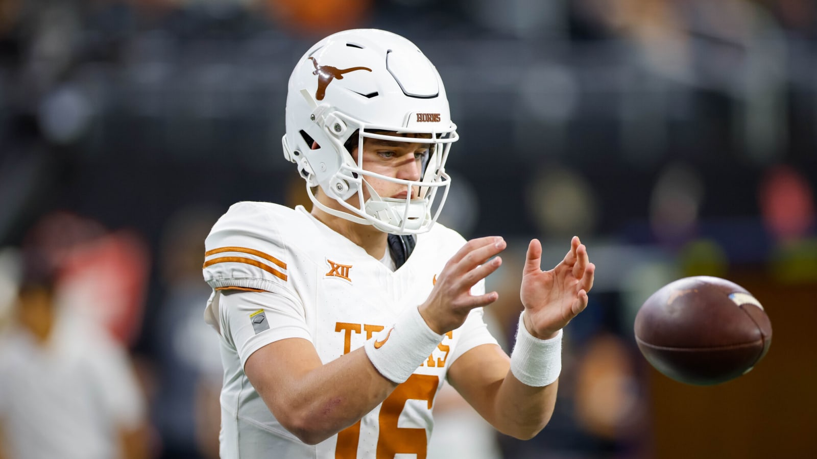 Ewers explains why staying at Texas is the right decision for Manning