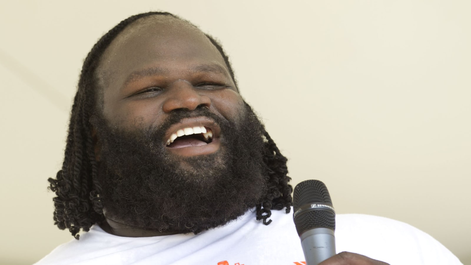 Mark Henry bemoans Kazuchika Okada's struggles in AEW