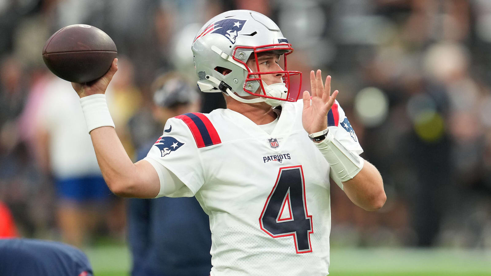 Patriots QB Brian Hoyer injured, replaced by rookie Bailey Zappe