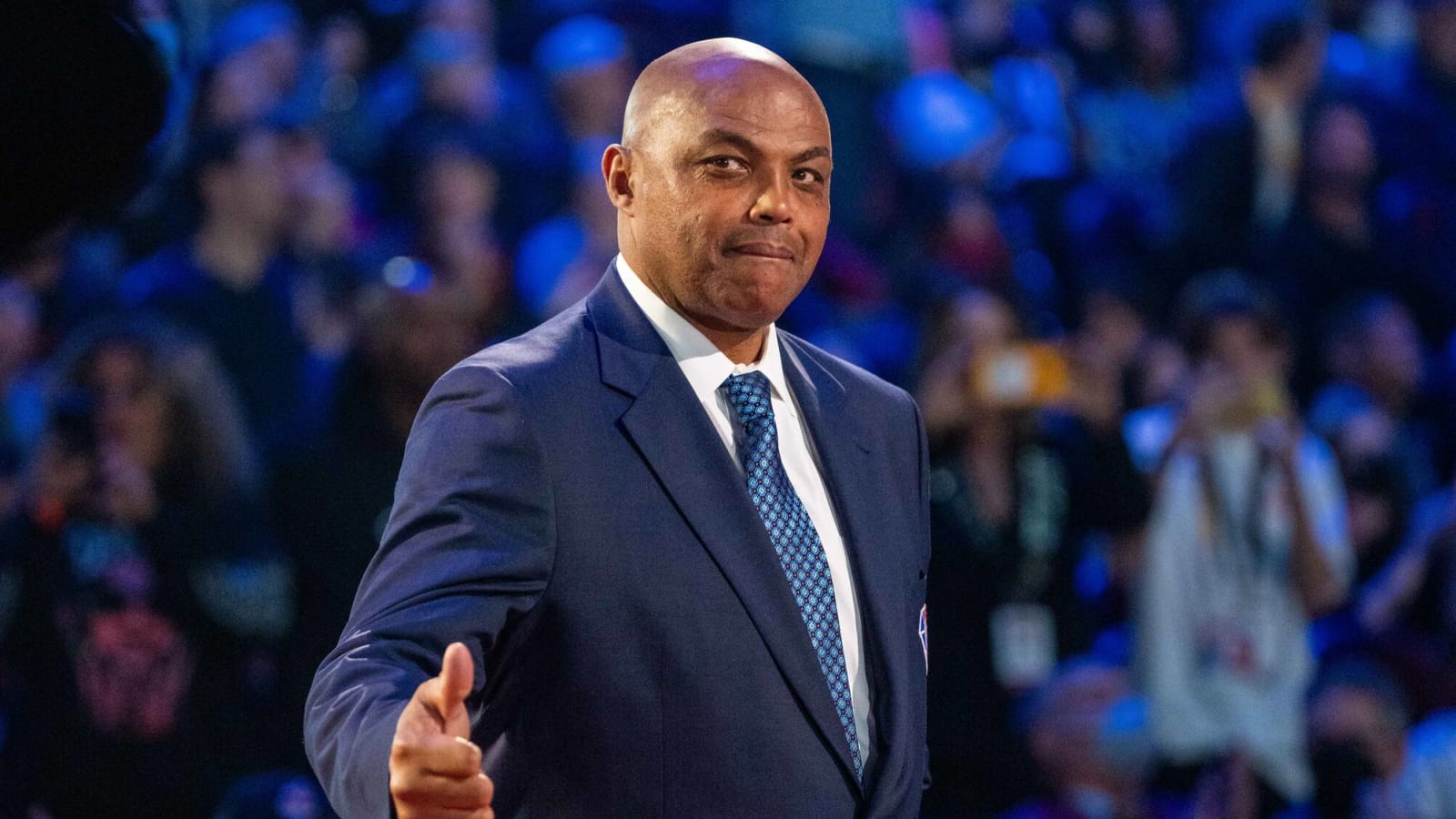 Charles Barkley suggests how to handle obnoxious fans