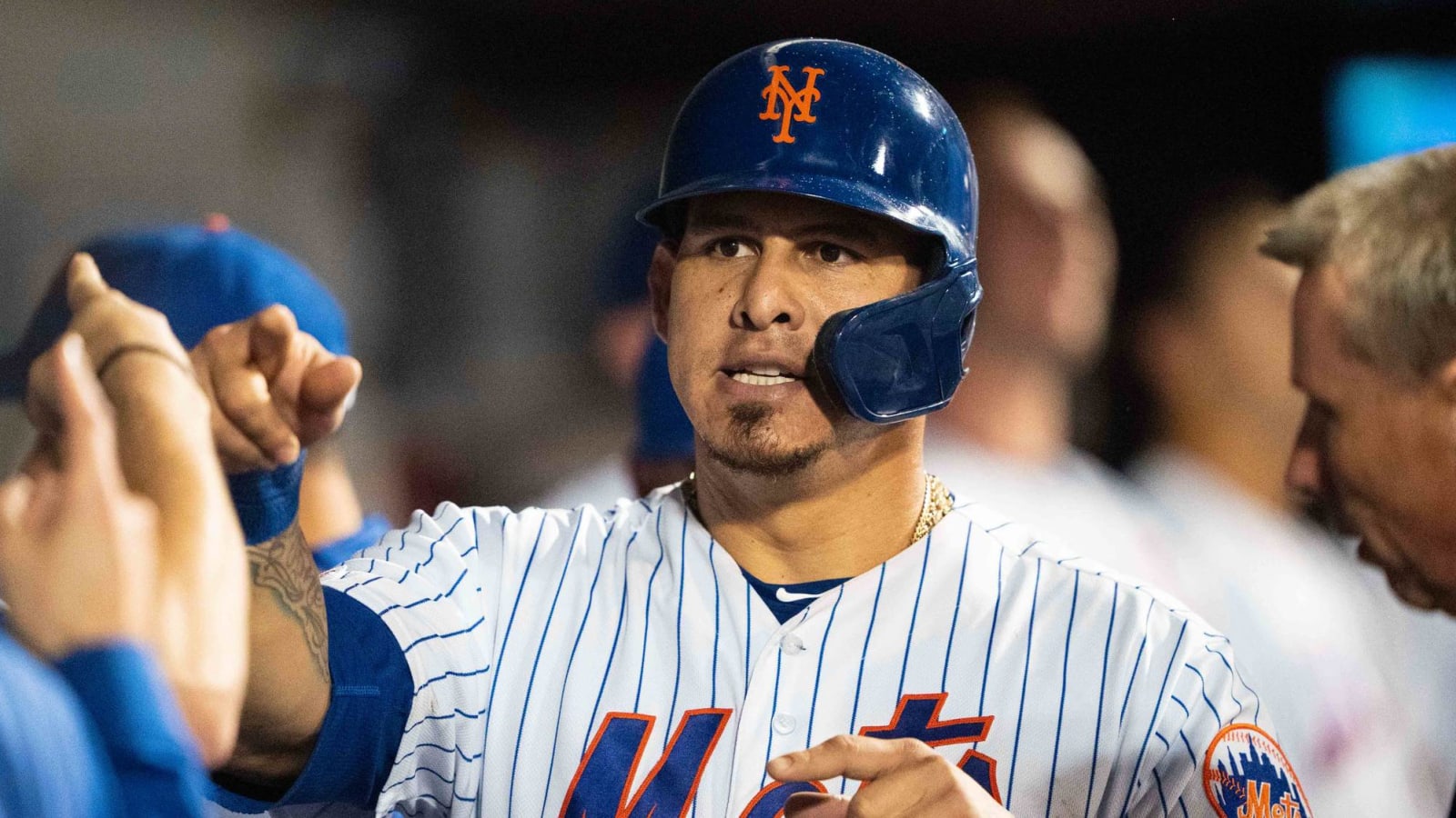 Mets to decline option on two-time All-Star C Wilson Ramos