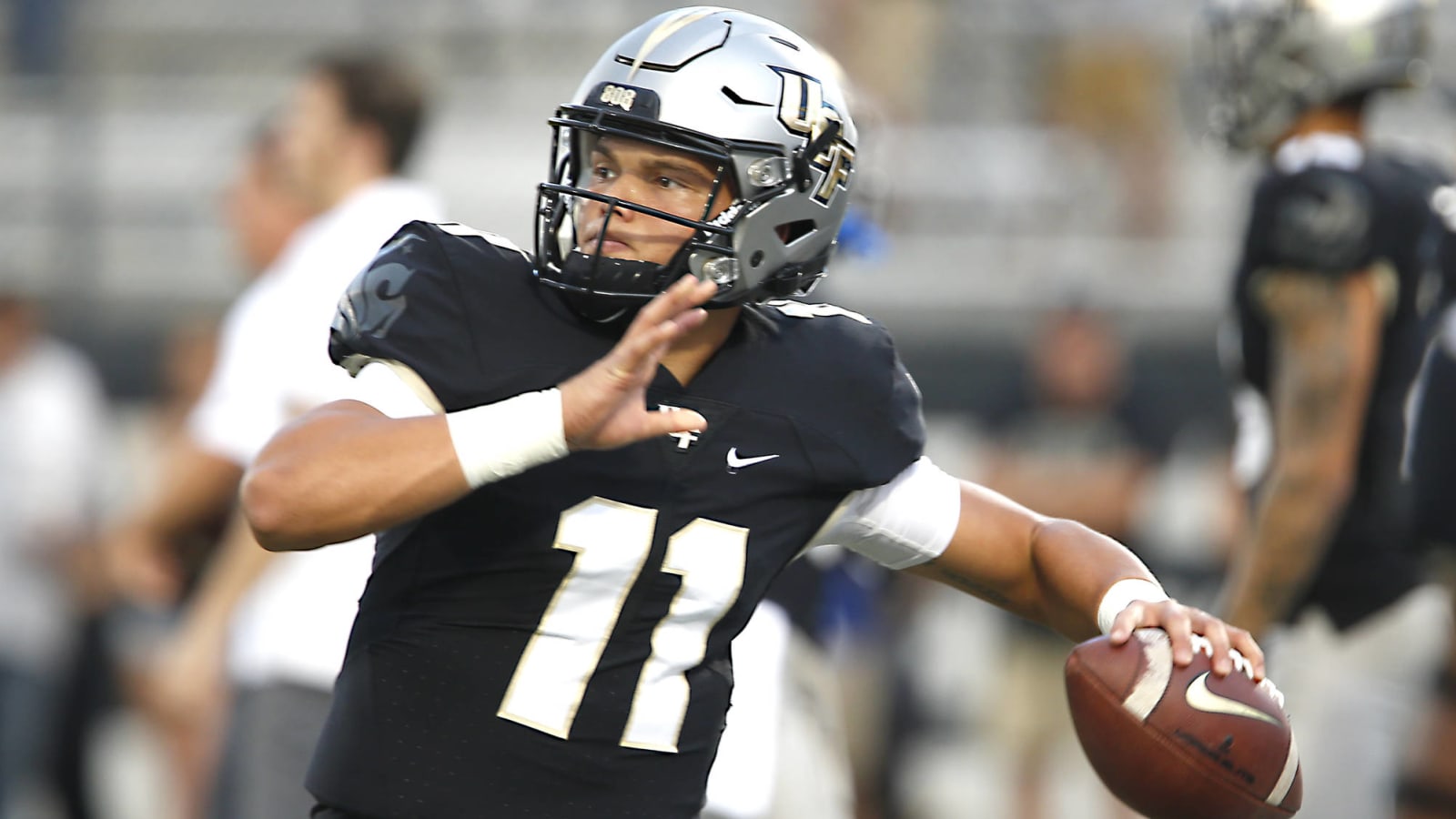 UCF's Daniel Obarski, Quadry Jones get into it after missed field goal