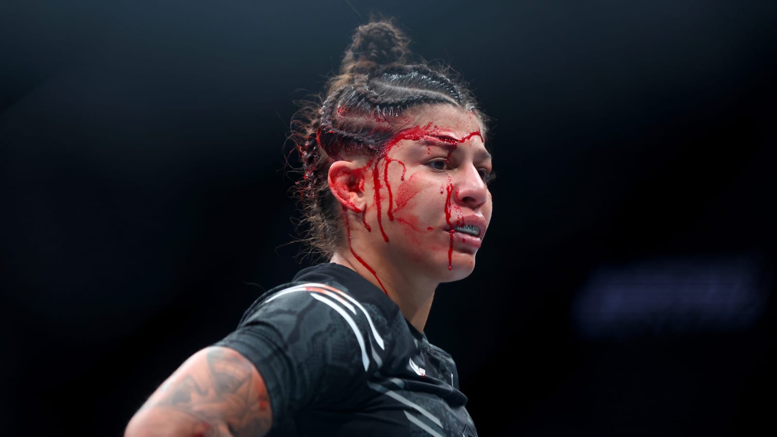Devastating elbow ends Mayra Bueno Silva’s night at UFC 303