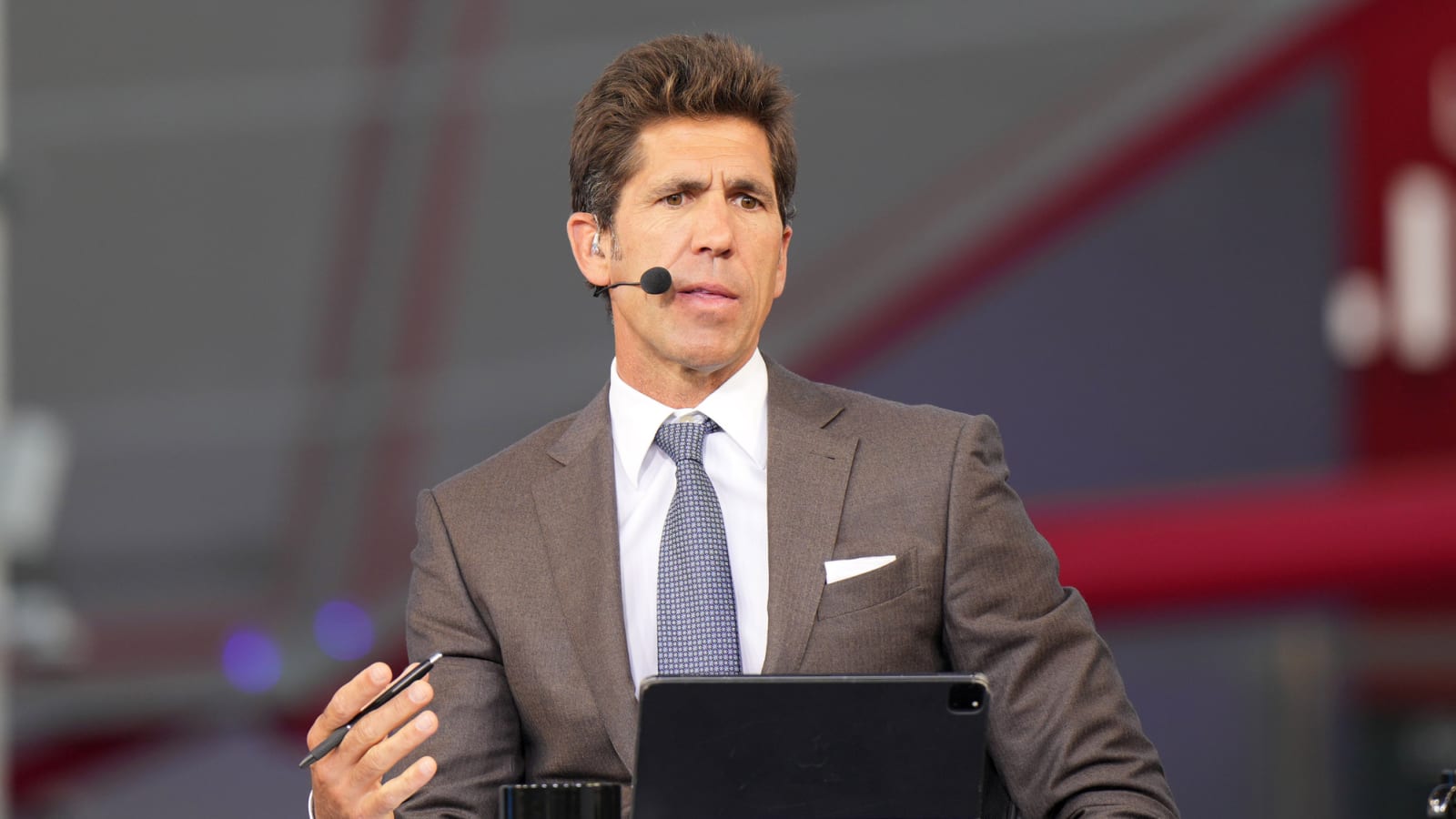 Could Bob Myers take a new NBA front office job?