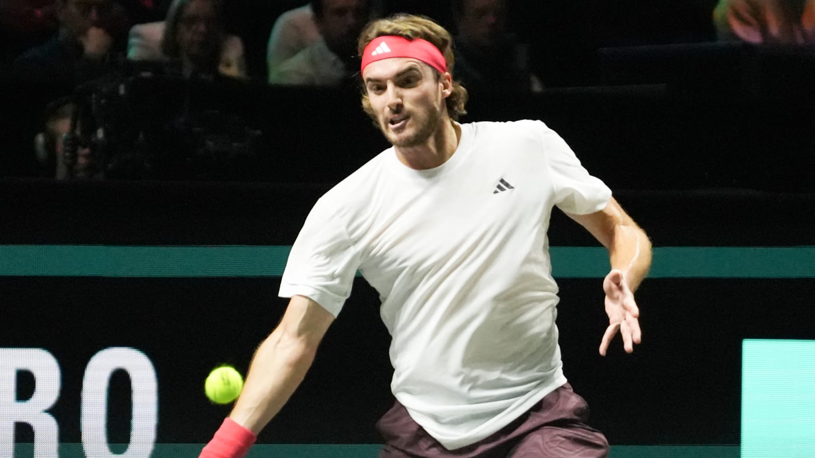 Stefanos Tsitsipas makes drastic racquet choice in response to critical ATP problem