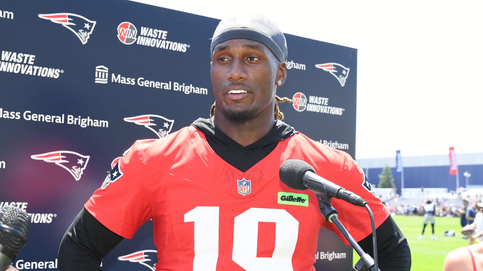 Could Patriots QB keep Browns from drafting Ward, Sanders?