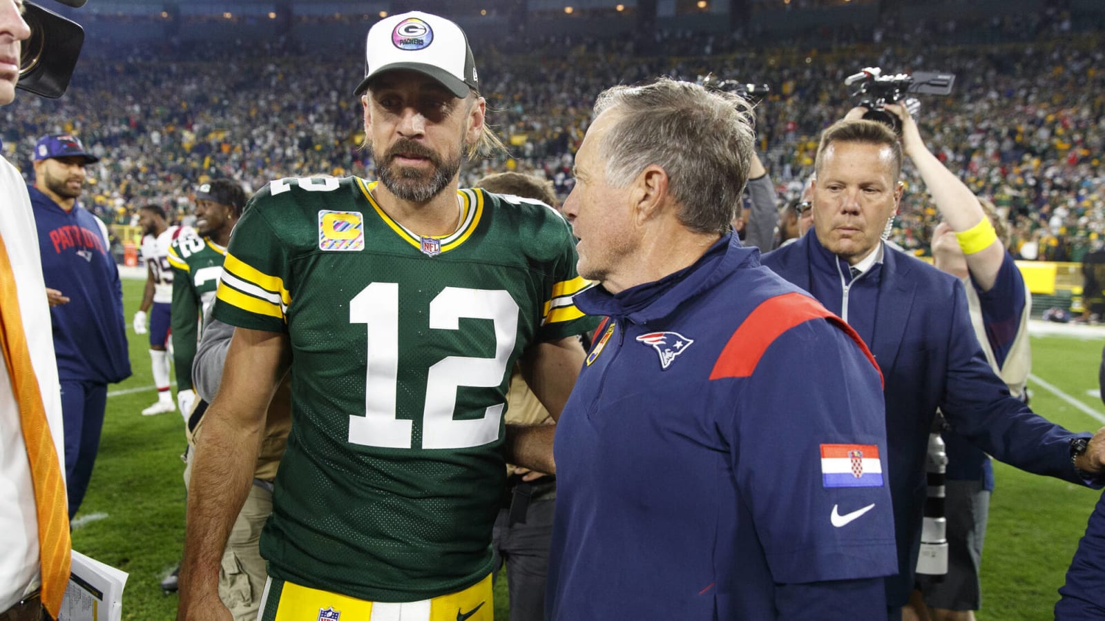 Rodgers shares why he spoke with Belichick so long