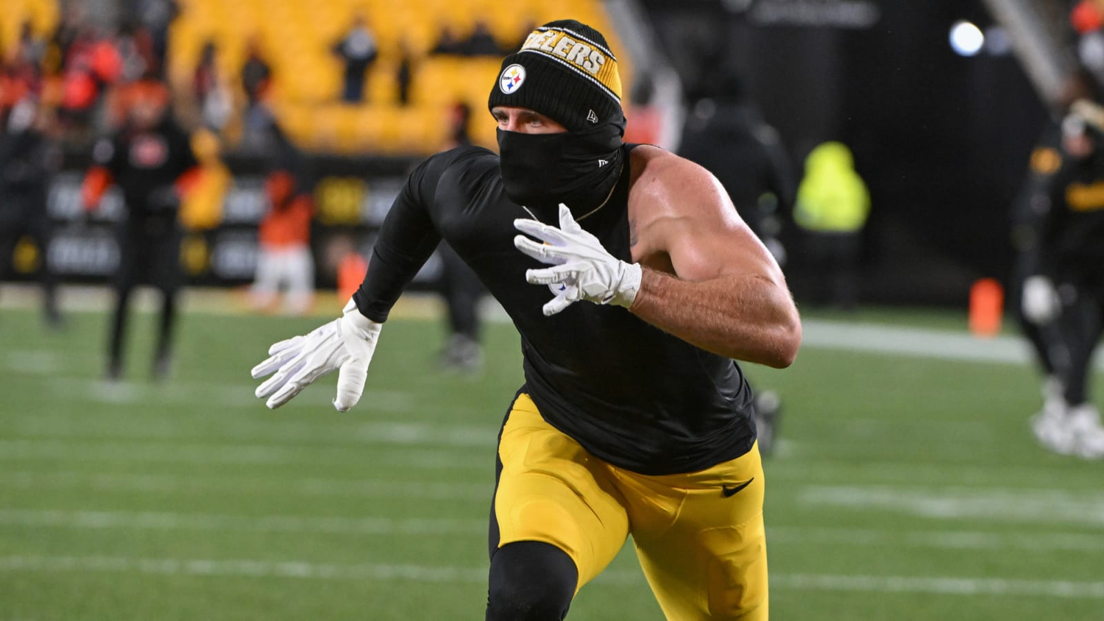 J.J. Watt sparks speculation about T.J. Watt's future