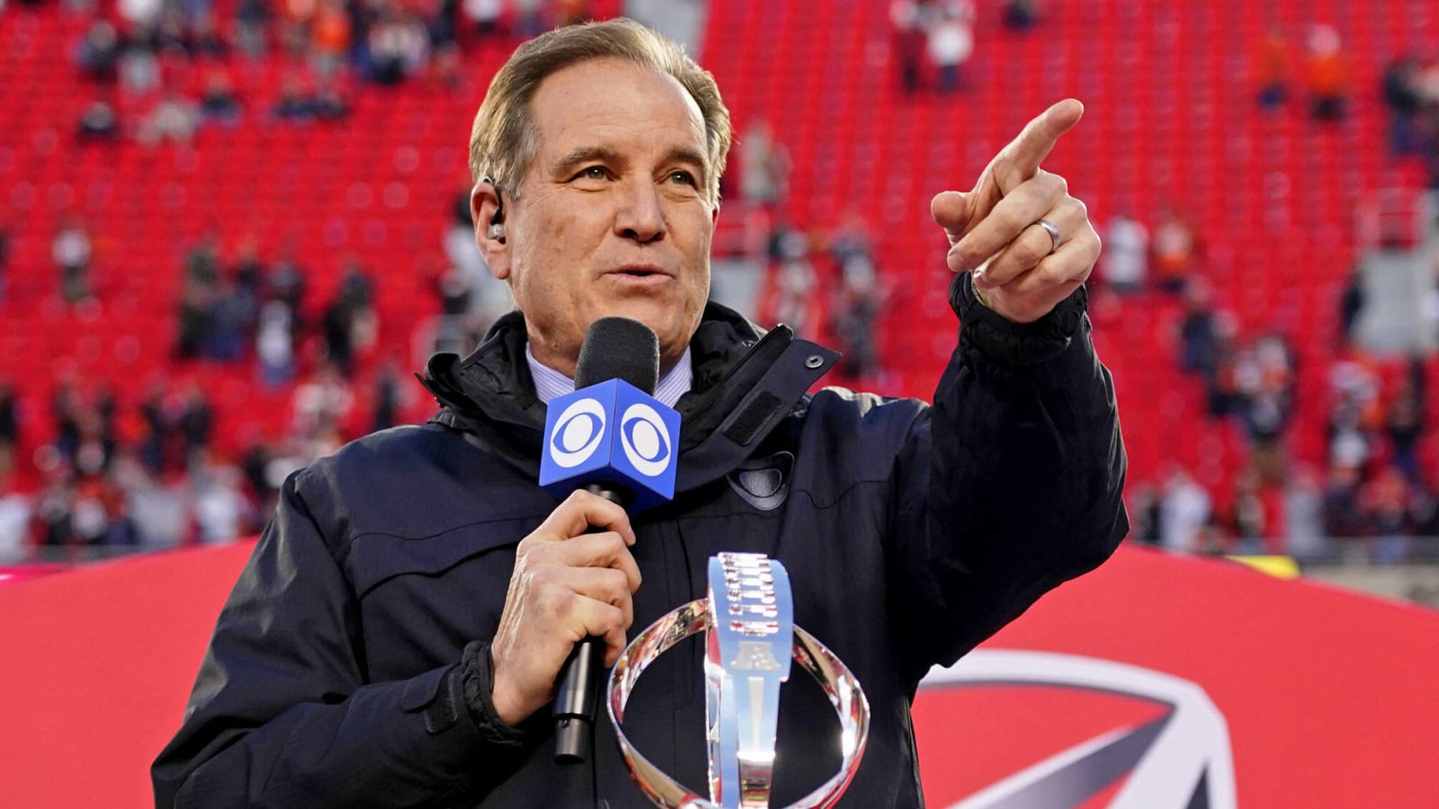 Jim Nantz says he will not mention Tom Brady's divorce during broadcast