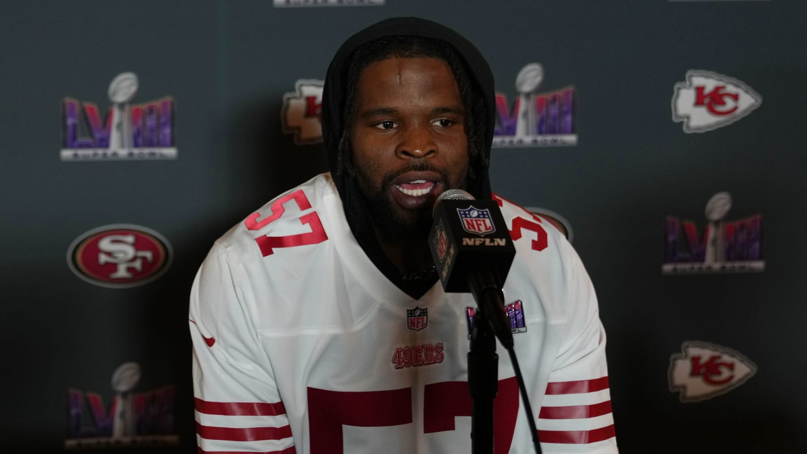 Report: Falcons 'in the mix' for Dre Greenlaw