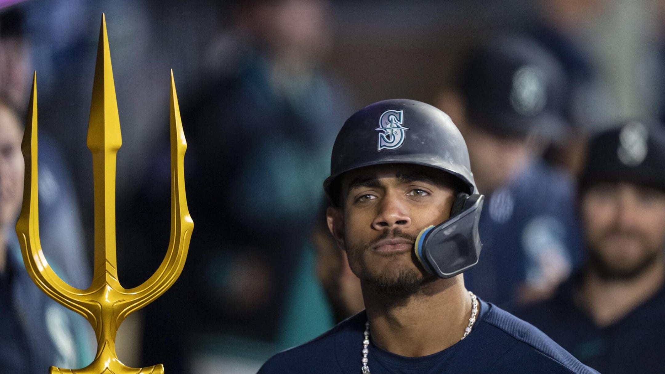 Mariners' old inverted trident logo is bad luck, may be cursing