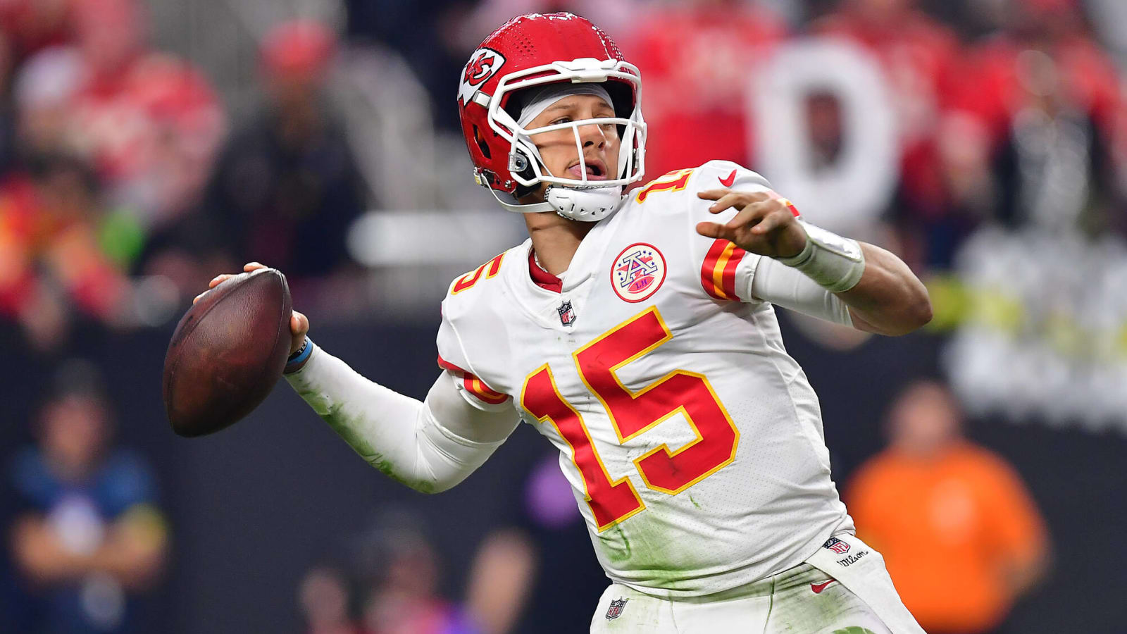 Mahomes passes Brees for most single-season offensive yards