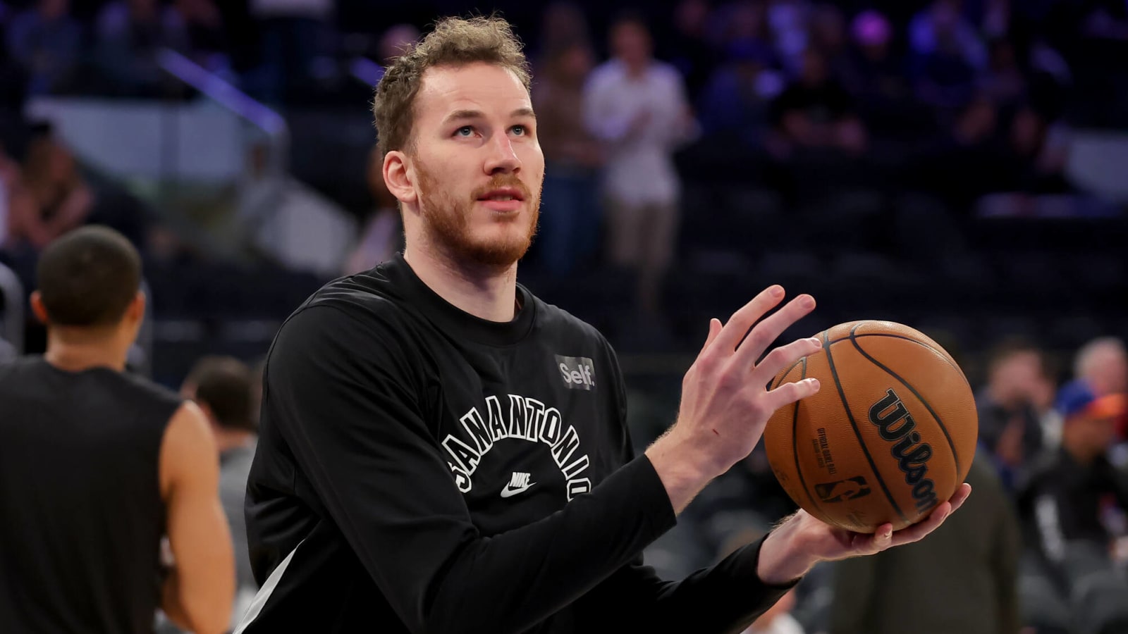 Spurs want two firstround picks for Jakob Poeltl Yardbarker