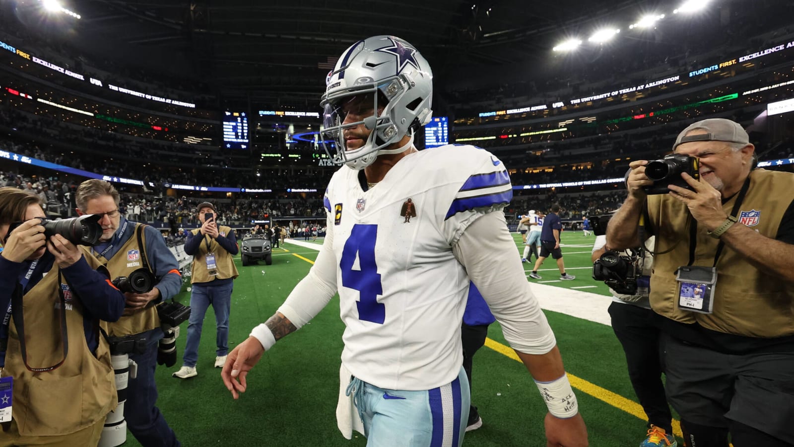 The Dallas Cowboys Could Replace Dak Prescott With This Upcoming Star In 2025, And Many Fans Should Be Happy