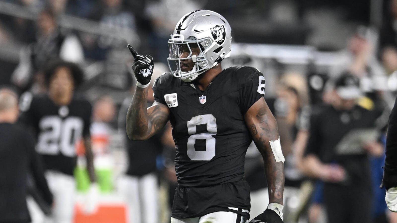 Raiders remain interested in re-signing offensive star